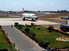 Indian airports received 4% more international travellers from January to March